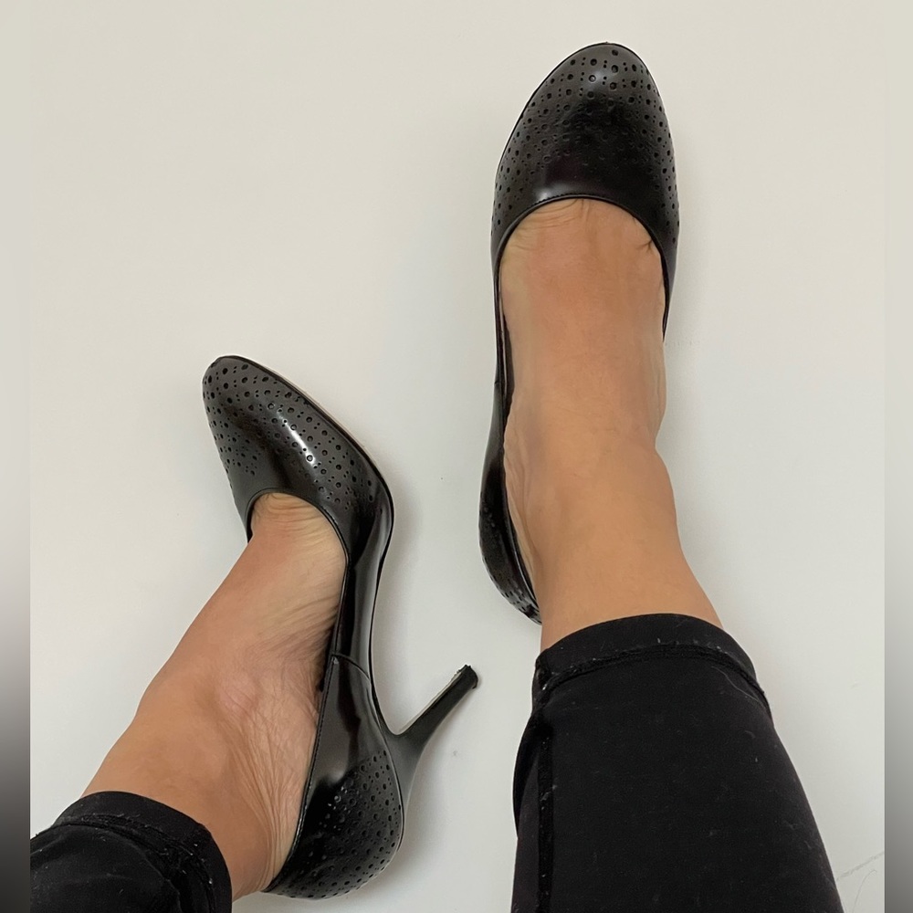 Ferragamo black leather heels